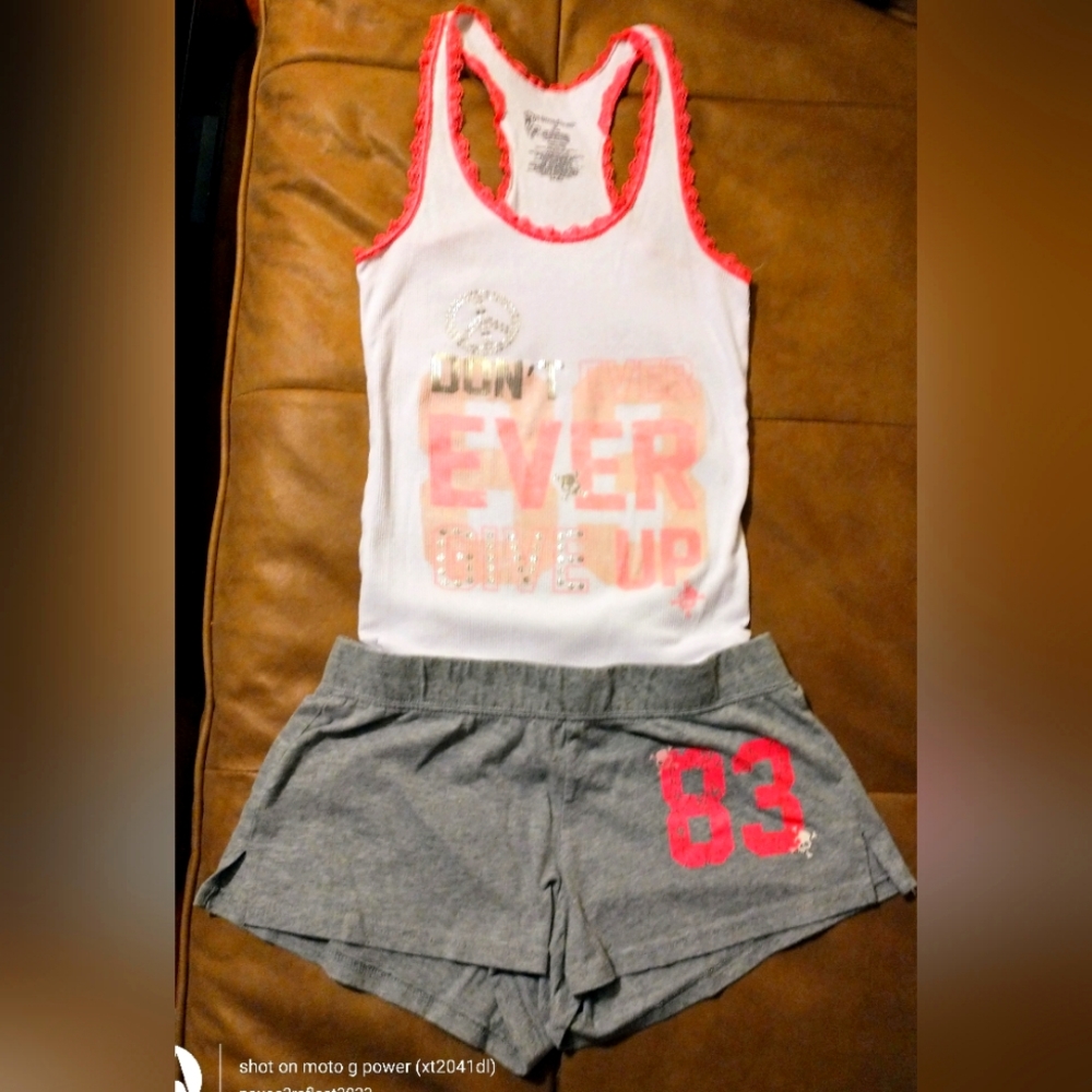 NWOT-Women's Medium -No Boundaries- Tanktop/Shorts Pajama Set-White/Grey/Pink
